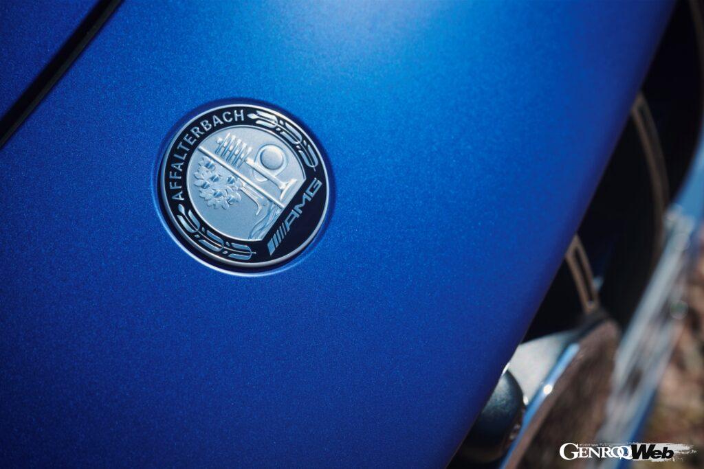 高性能と高品質の証として装着されるAMGのエンブレム。