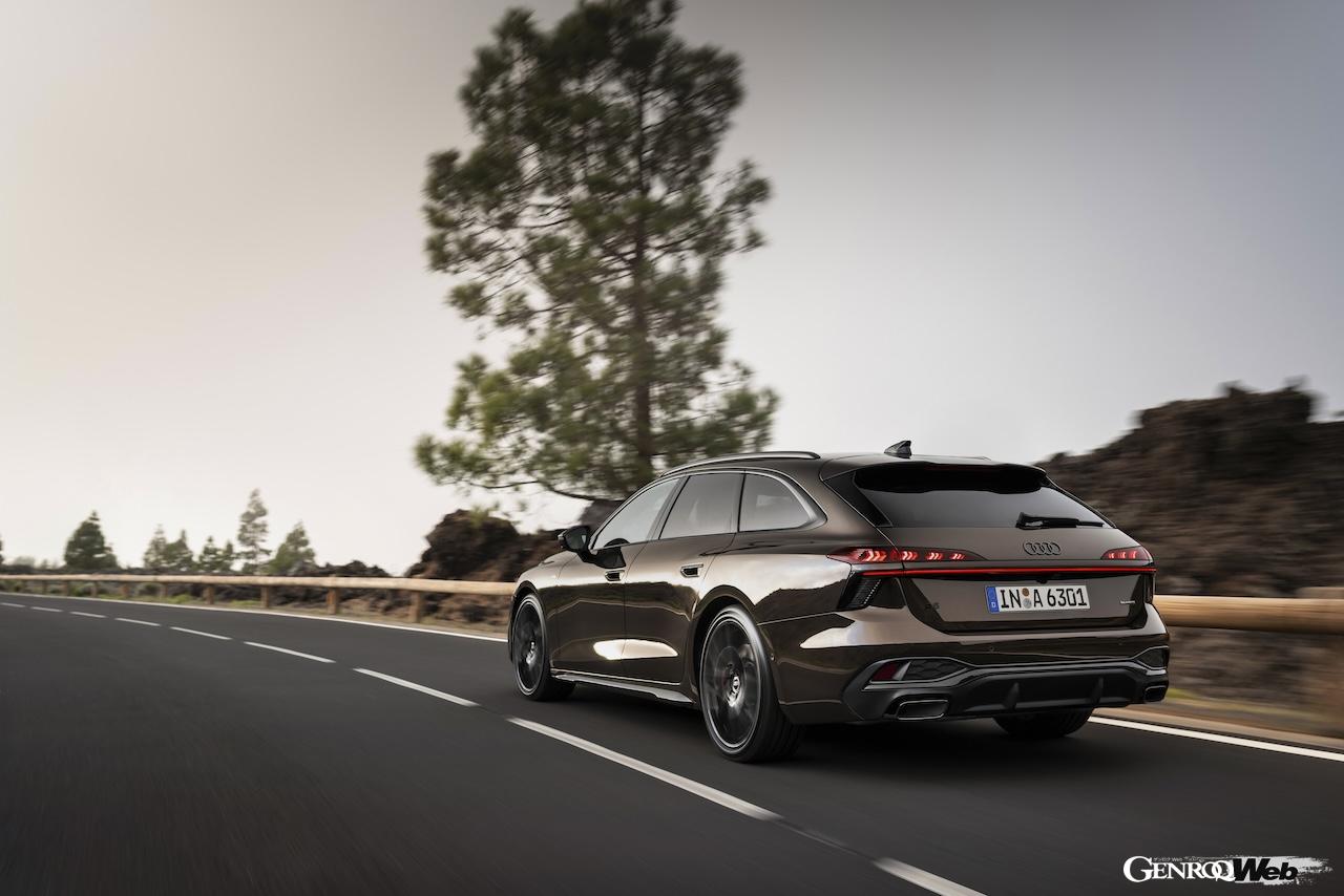 「アウディ A6 アバント」内燃機関搭載モデルの走行シーン。