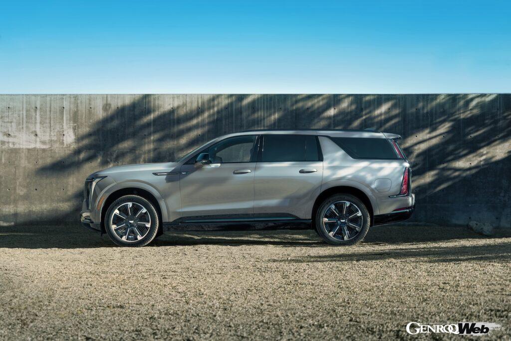 フル電動ラグジュアリーSUV「キャデラック エスカレード IQL」のエクステリア。