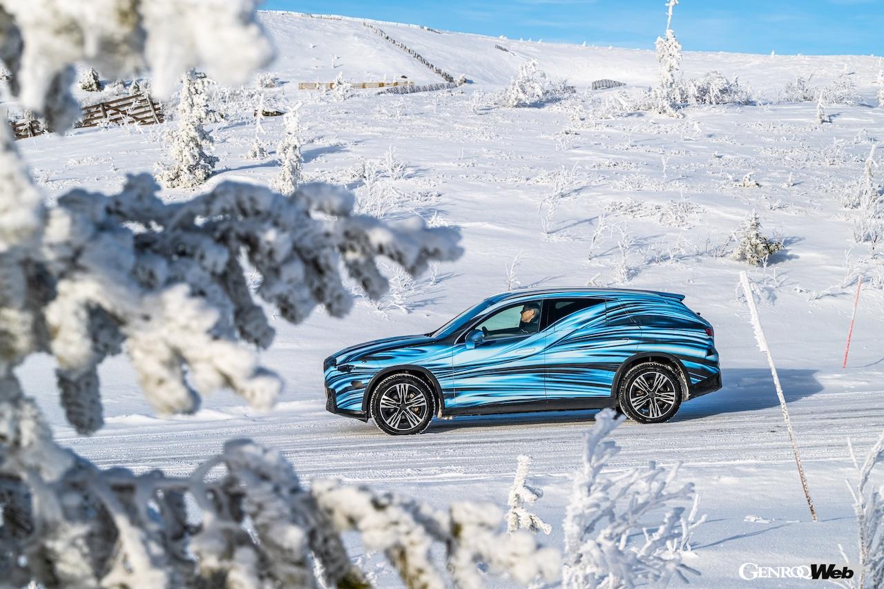 スウェーデンのアリエプローグで行われた、新型「メルセデス・ベンツ GLC with EQ テクノロジー」の寒冷地テスト。