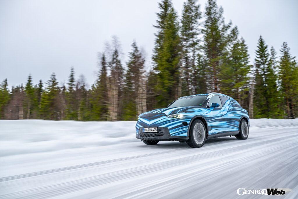 スウェーデンのアリエプローグで行われた、新型「メルセデス・ベンツ GLC with EQ テクノロジー」の寒冷地テスト。