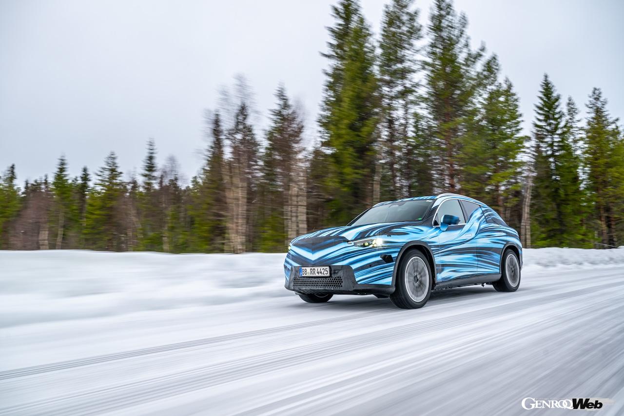 スウェーデンのアリエプローグで行われた、新型「メルセデス・ベンツ GLC with EQ テクノロジー」の寒冷地テスト。