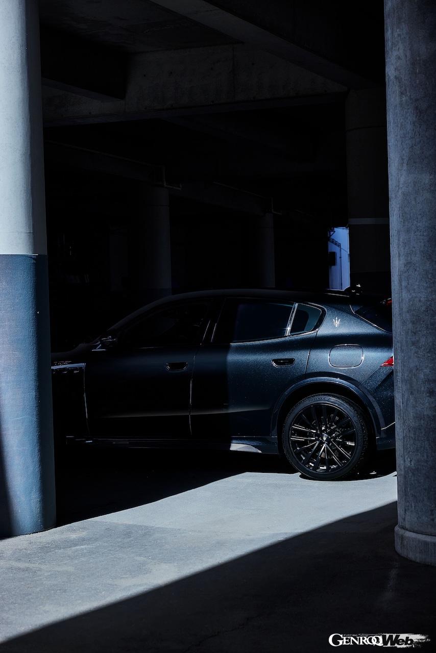 「マセラティ グレカーレ トロフェオ ネロ インフィニート」のエクステリア。