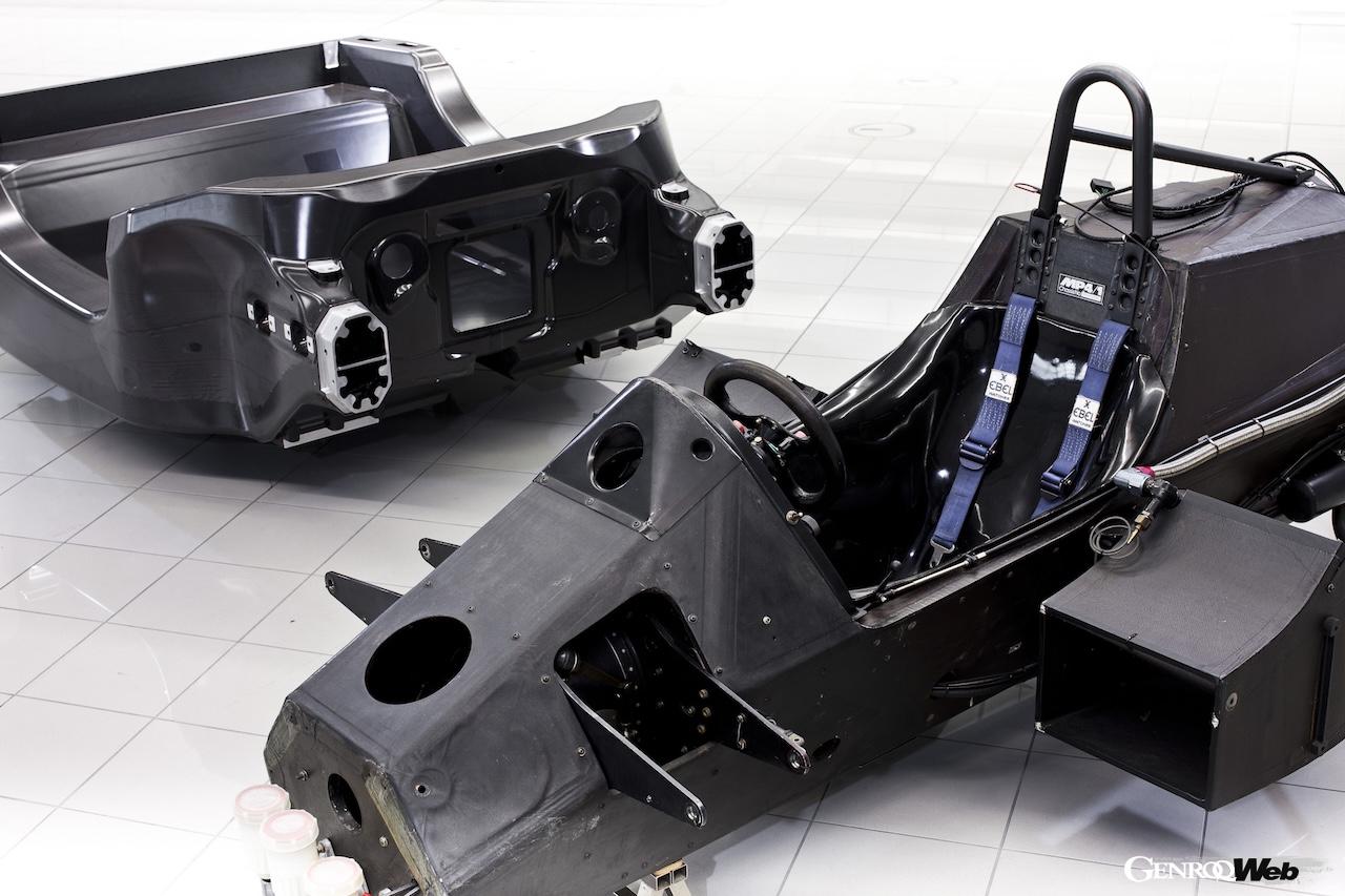 1981年シーズンに投入されたMP4/1は、F1初のカーボンファイバー製モノコックを採用。その後のF1において、カーボン製モノコックは一気に普及することになった。