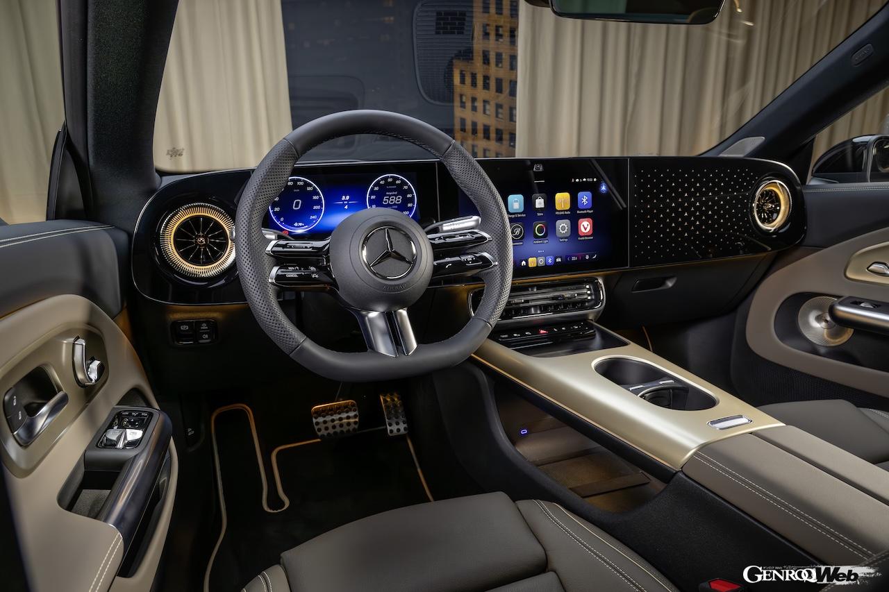 「メルセデス・ベンツ CLA with EQ テクノロジー」のインテリア。
