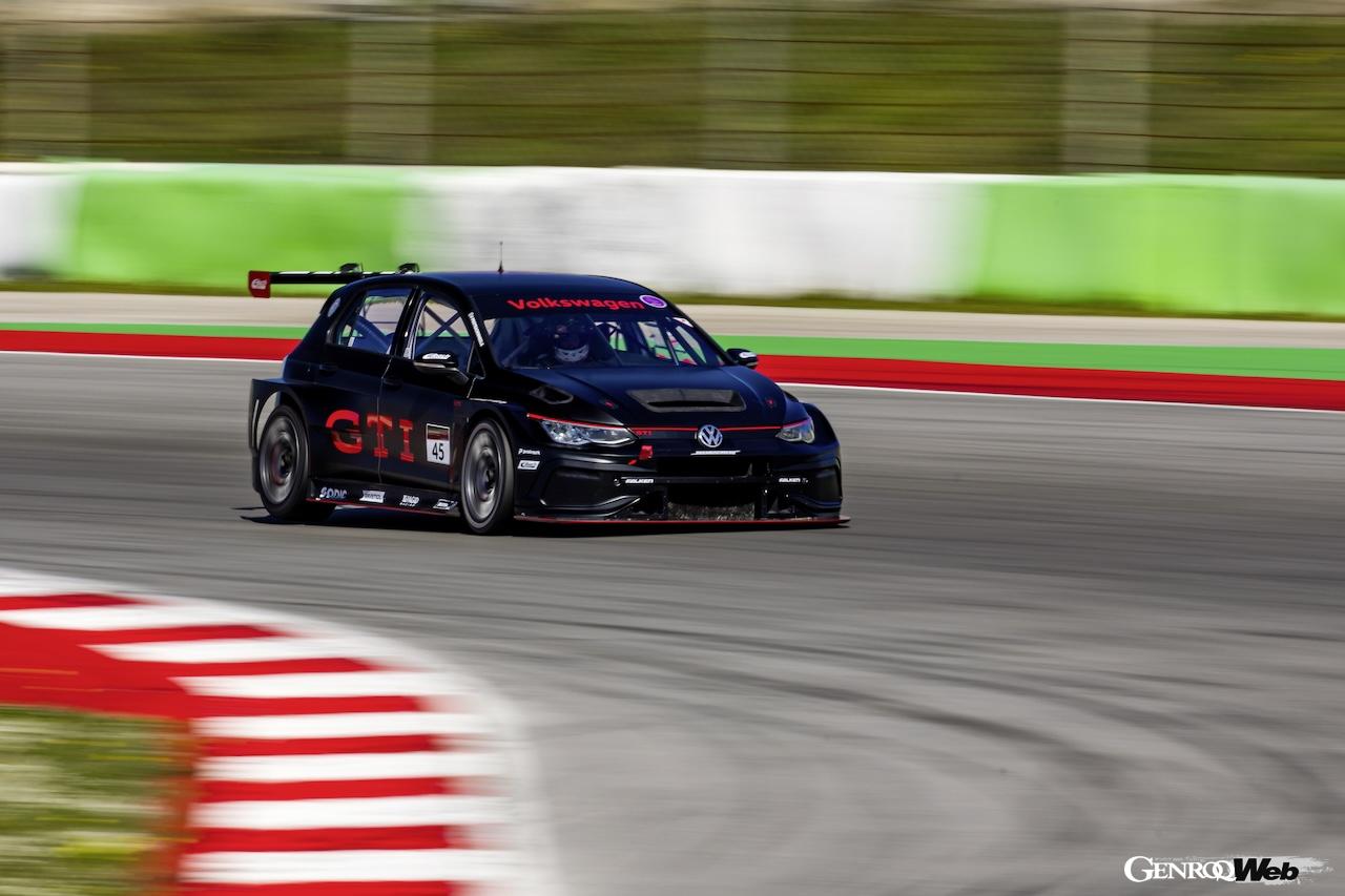 ポルトガルのアルガルベ・サーキットで入念にテストを実施する「ゴルフ GTI クラブスポーツ 24h」。