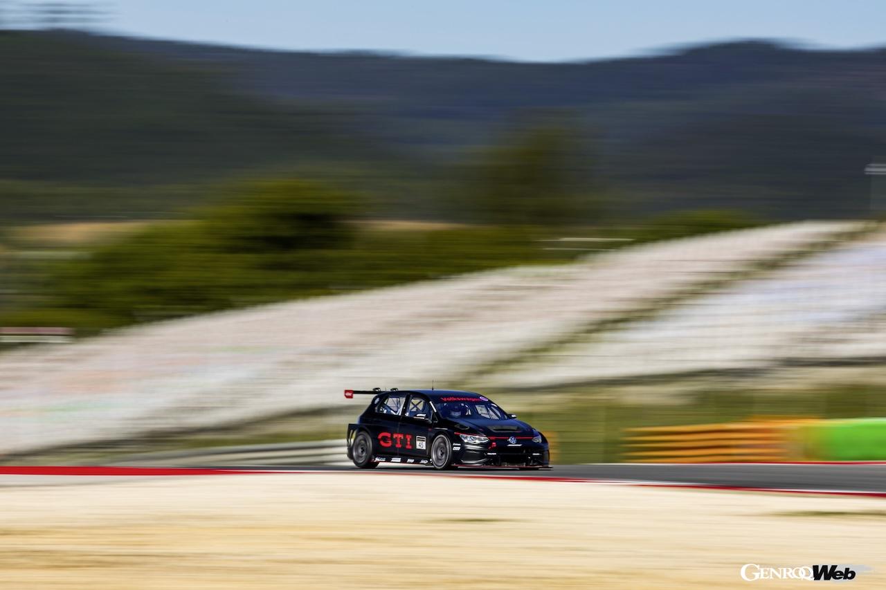 ポルトガルのアルガルベ・サーキットで入念にテストを実施する「ゴルフ GTI クラブスポーツ 24h」。