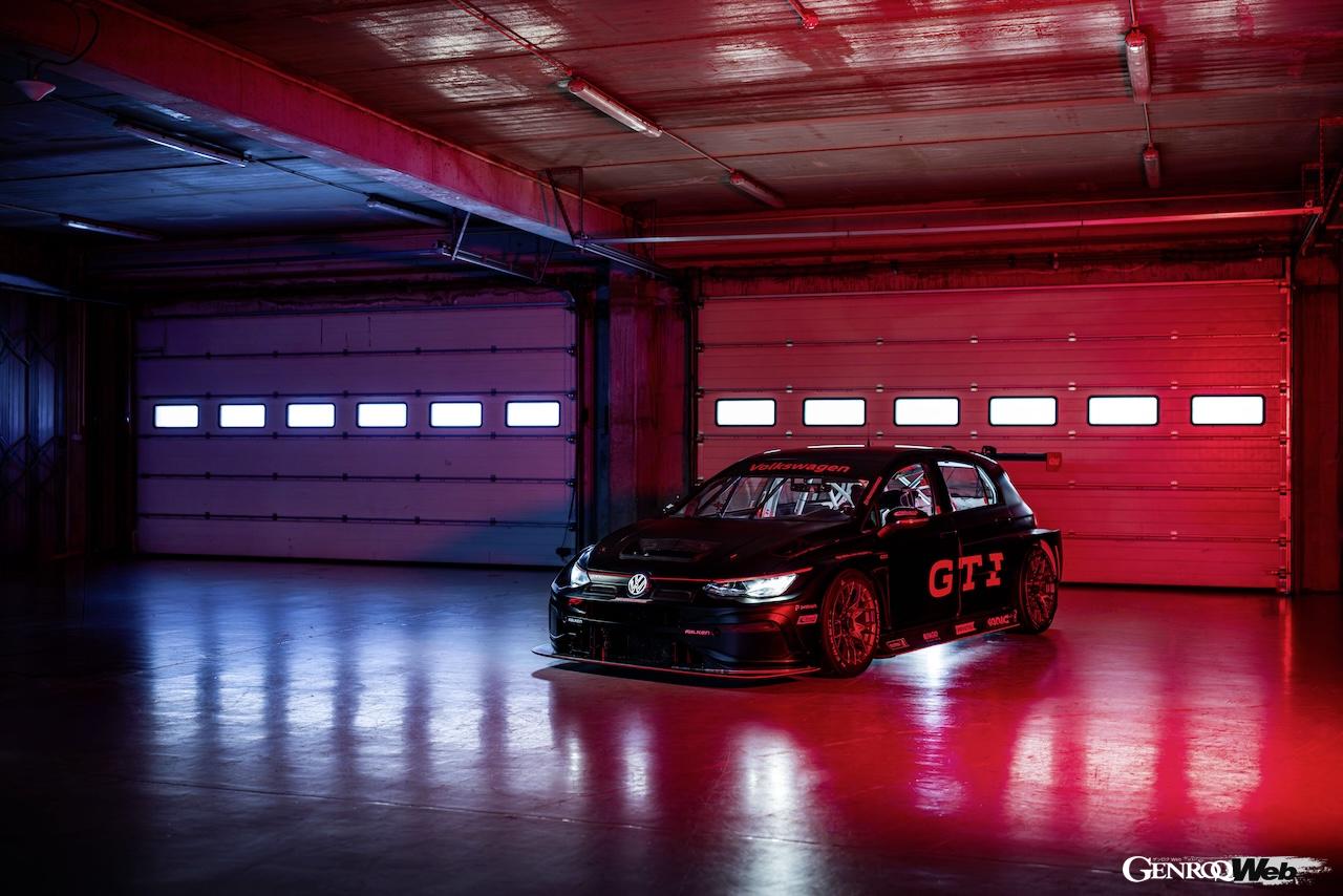 ポルトガルのアルガルベ・サーキットで入念にテストを実施する「ゴルフ GTI クラブスポーツ 24h」。