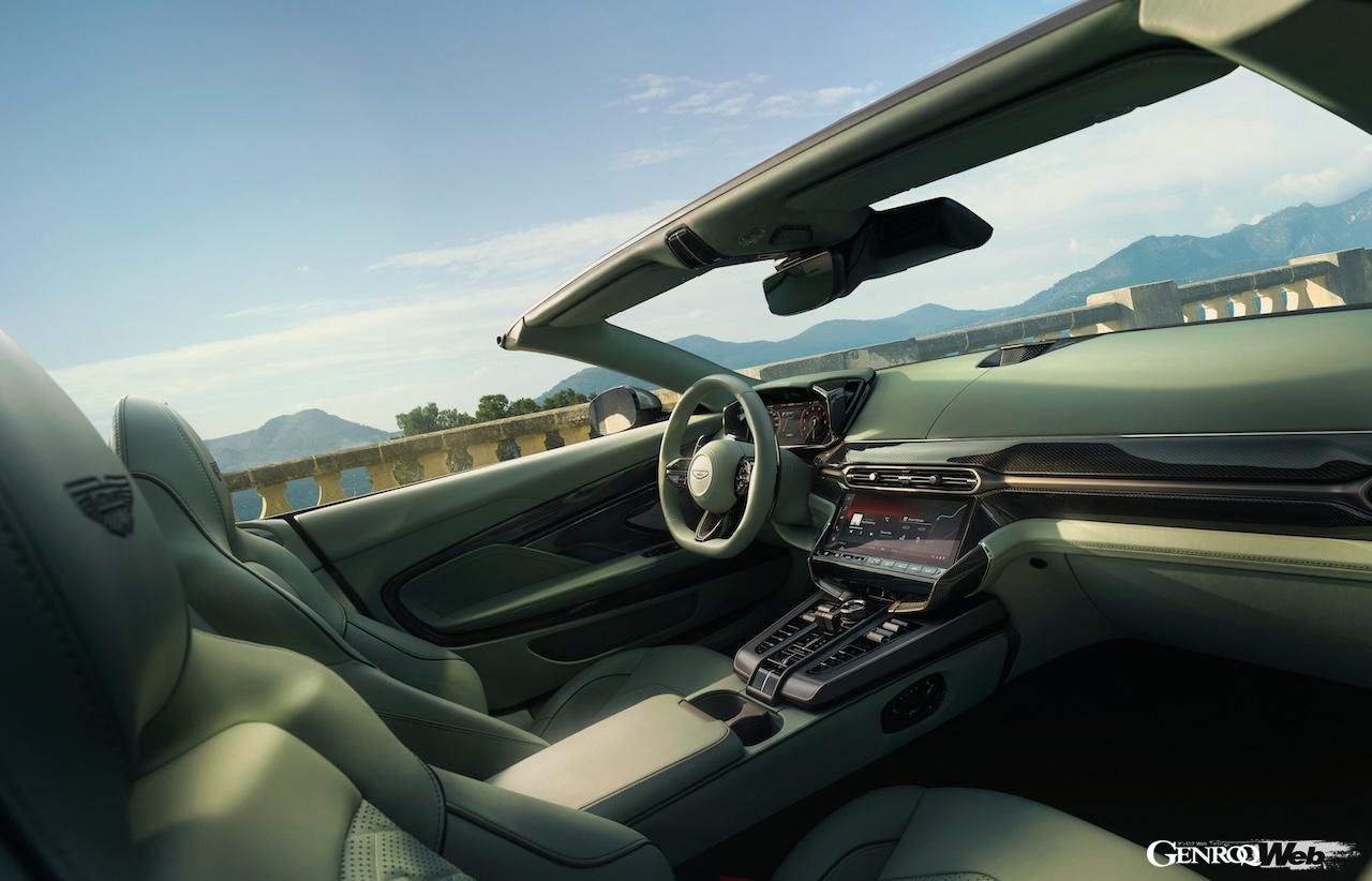 最強オープン「アストンマーティン ヴァンキッシュ ヴォランテ」のインテリア。