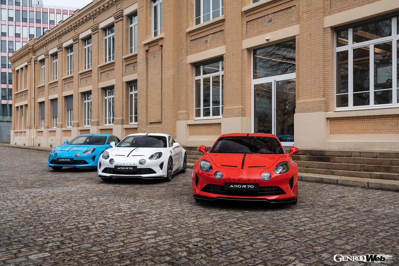 第一弾『アルピーヌ・レジェンド』では、ブランド起源と現在のアルピーヌを両面から考察する。