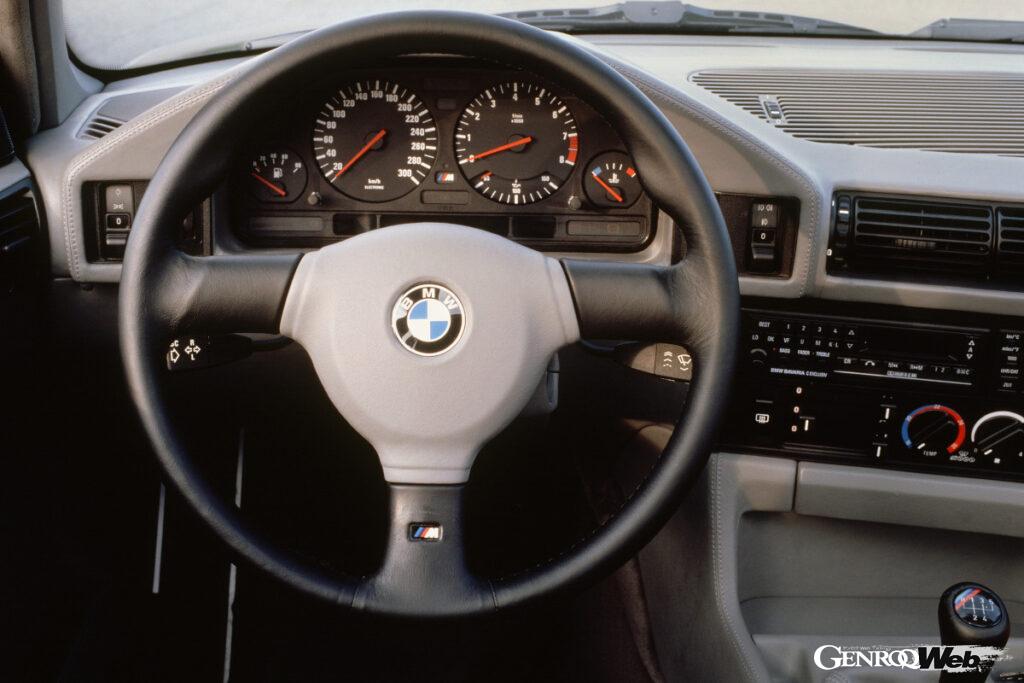 E34型BMW M5。