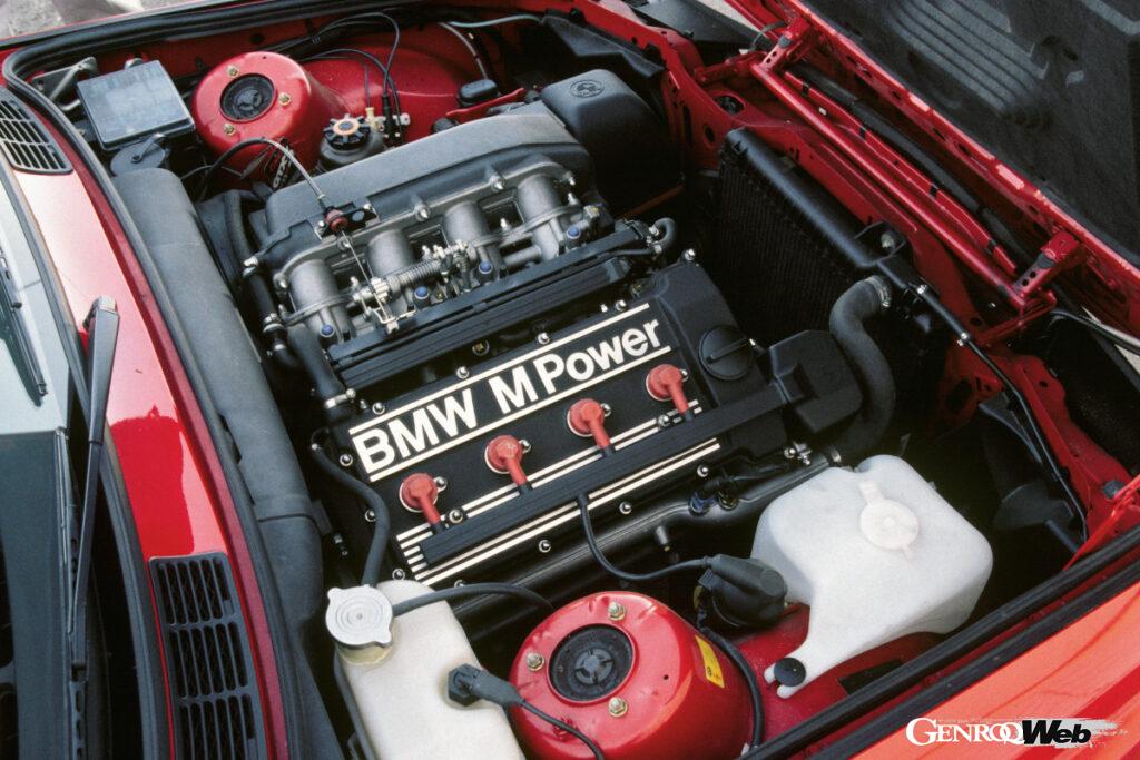 排気量は最終的に2.5リッターに拡大された。