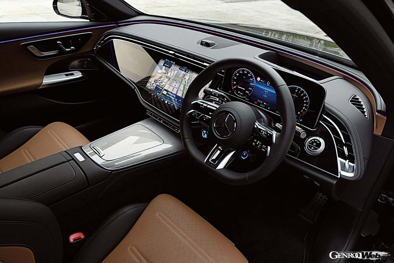 インフォテインメントシステムは第3世代のMBUXを採用。上質なナッパレザーを用いたステアリングは手触りも良い。AMGロゴがあしらわれたシートも雰囲気がある。