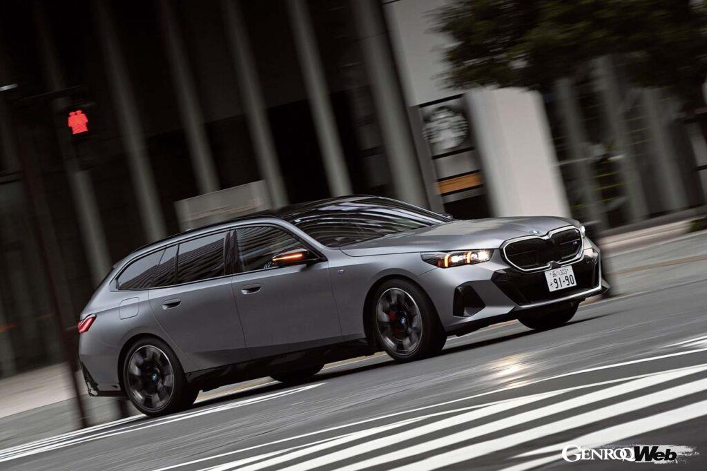 5シリーズ・ツーリングのトップモデルに君臨するBEVの「i5 xドライブ ツーリング」601PS/795Nmのアウトプットを誇る。