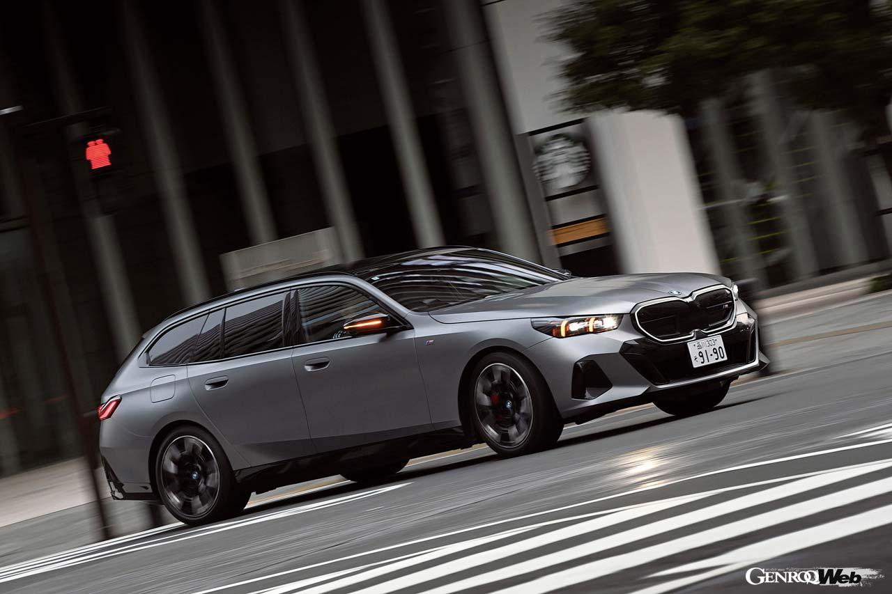 5シリーズ・ツーリングのトップモデルに君臨するBEVの「i5 xドライブ ツーリング」601PS／795Nmのアウトプットを誇る。