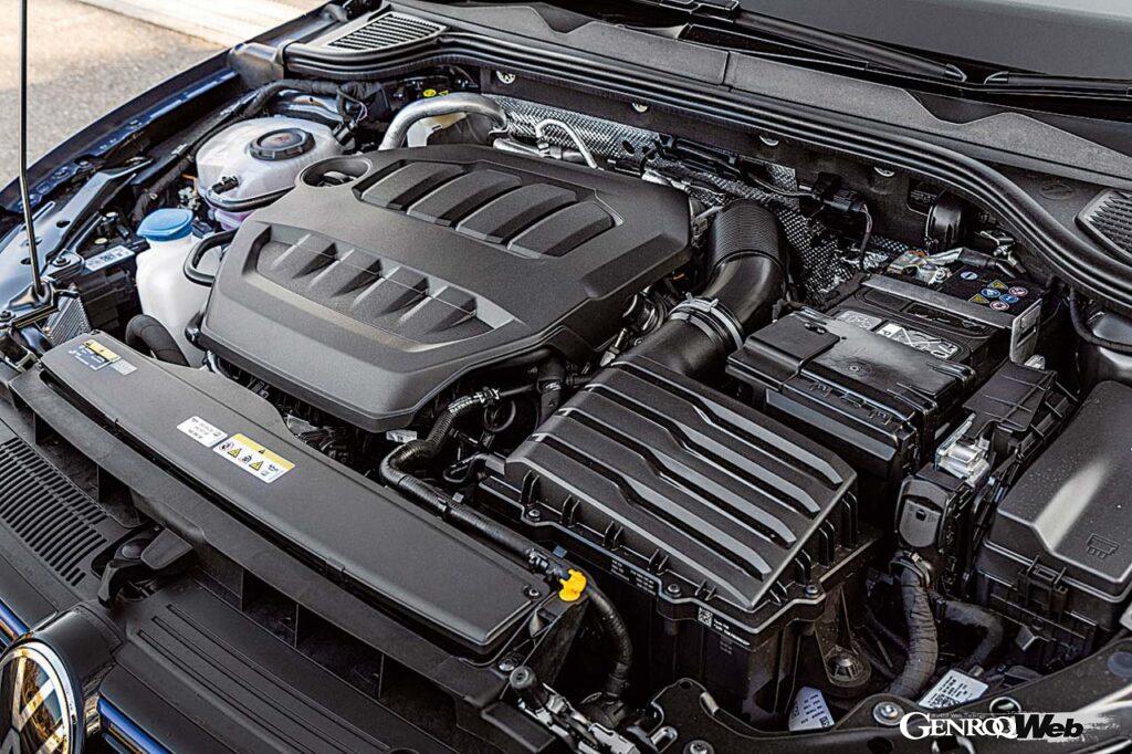 333PS/420Nmを叩き出す2.0リッター直4ターボエンジンに7速DCTを組み合わせる。マイナーチェンジにより馬力が13PS引き上げられた。タイヤはBSポテンザS005を履く。