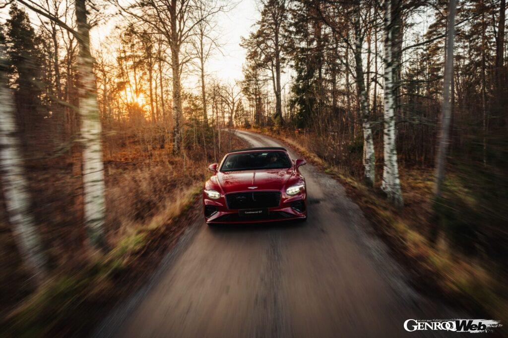 比喩表現を使って始まる文章は、「物語」のなかに読者をひき込む効果があるようだ。