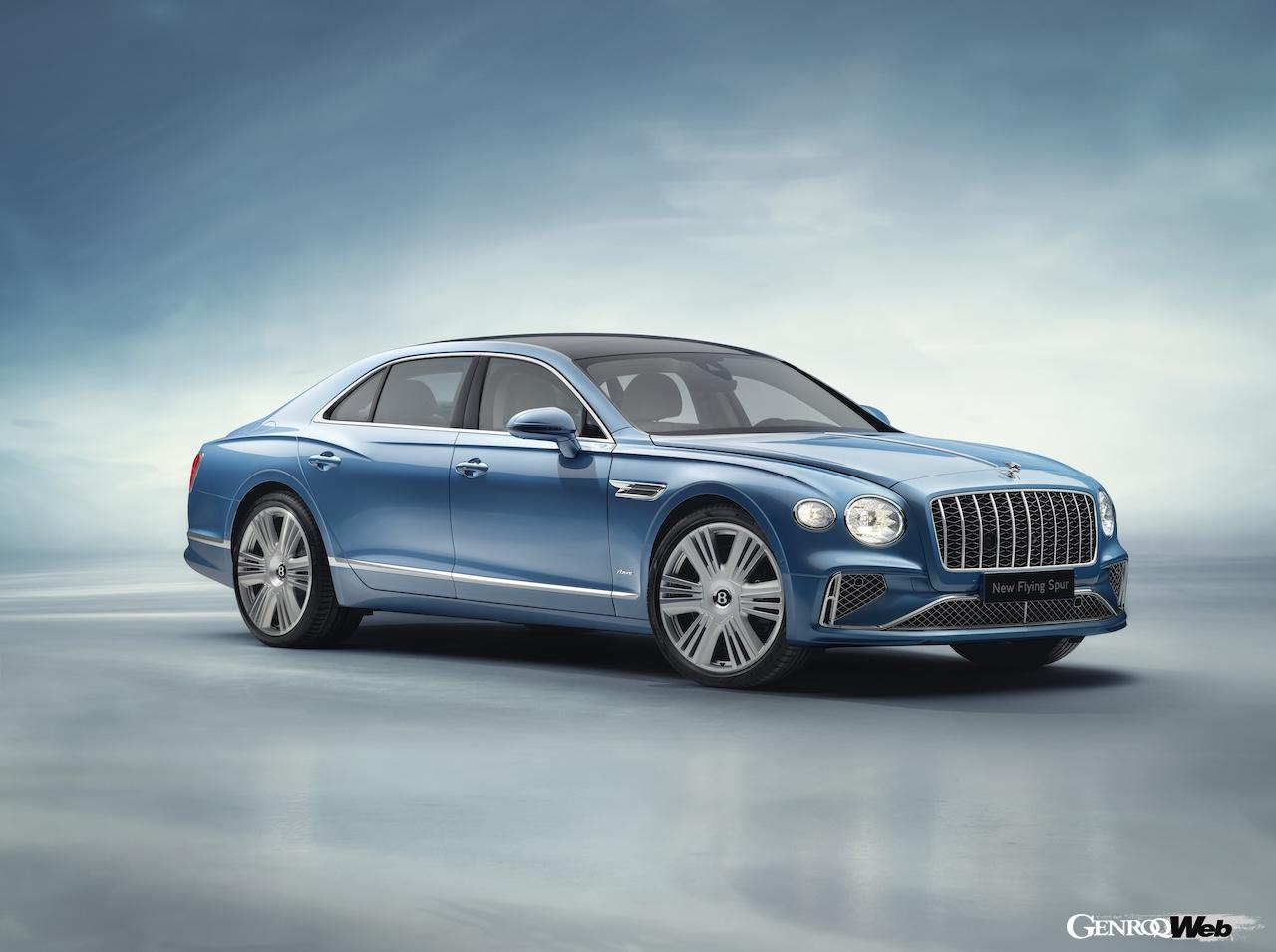 新型PHEVパワートレインが導入された「ベントレー フライングスパー アズール」のエクステリア。