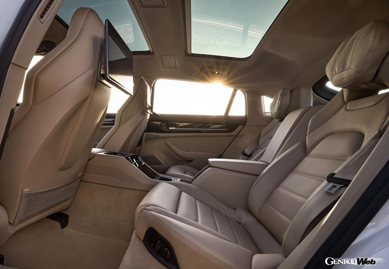 ポルシェ パナメーラ 4S E-Hybrid