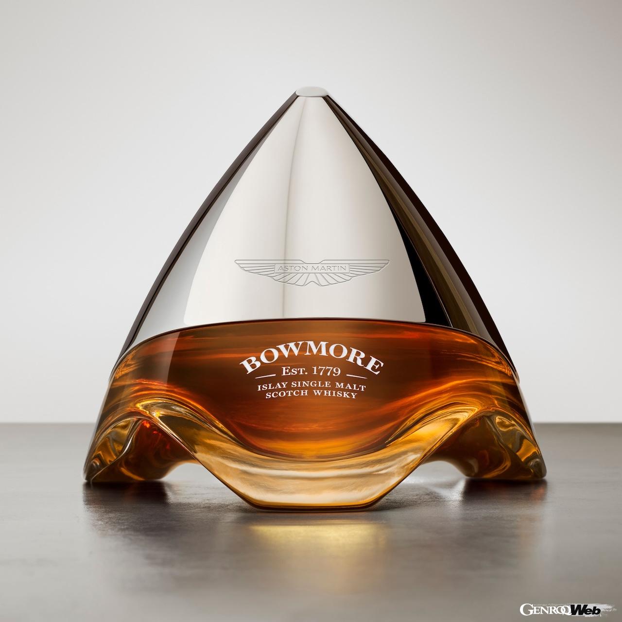 アストンマーティンとボウモア蒸留所は、コラボレーションウィスキー第二弾となる「ボウモア ARC-54」を限定130本販売する。