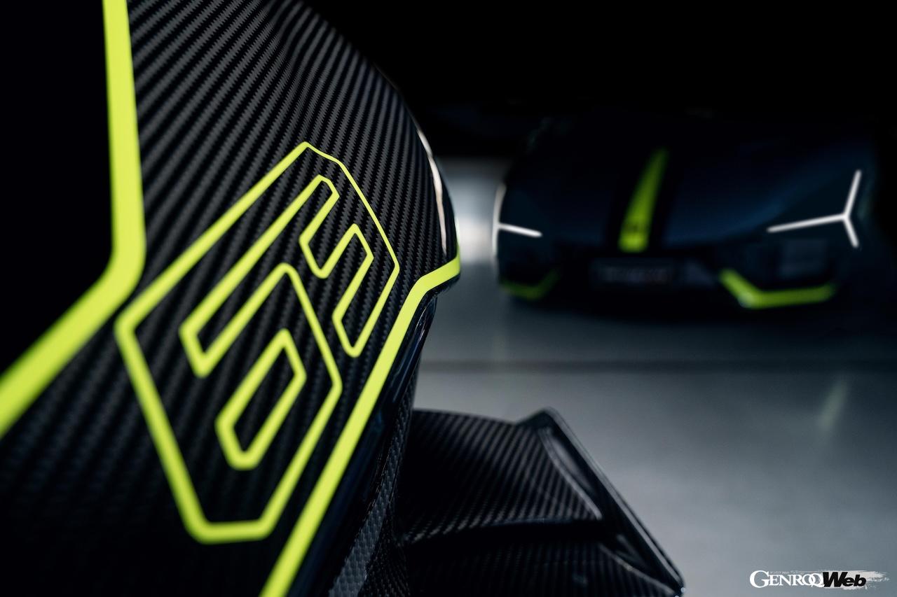 「ドゥカティ パニガーレ V4 ランボルギーニ」と「ランボルギーニ レヴエルト」。