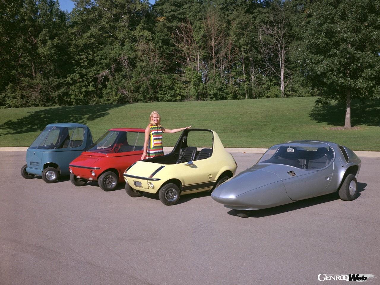 「プログレス・オブ・パワー」では512 シティカー・コンセプトとして、フル電動仕様の512 Eのほか、燃費のよい12PSの直列2気筒ガソリンエンジンを搭載したロードスター、オール電化またはハイブリッドモードで運転できる、プラグインハイブリッドモデルが公開された。