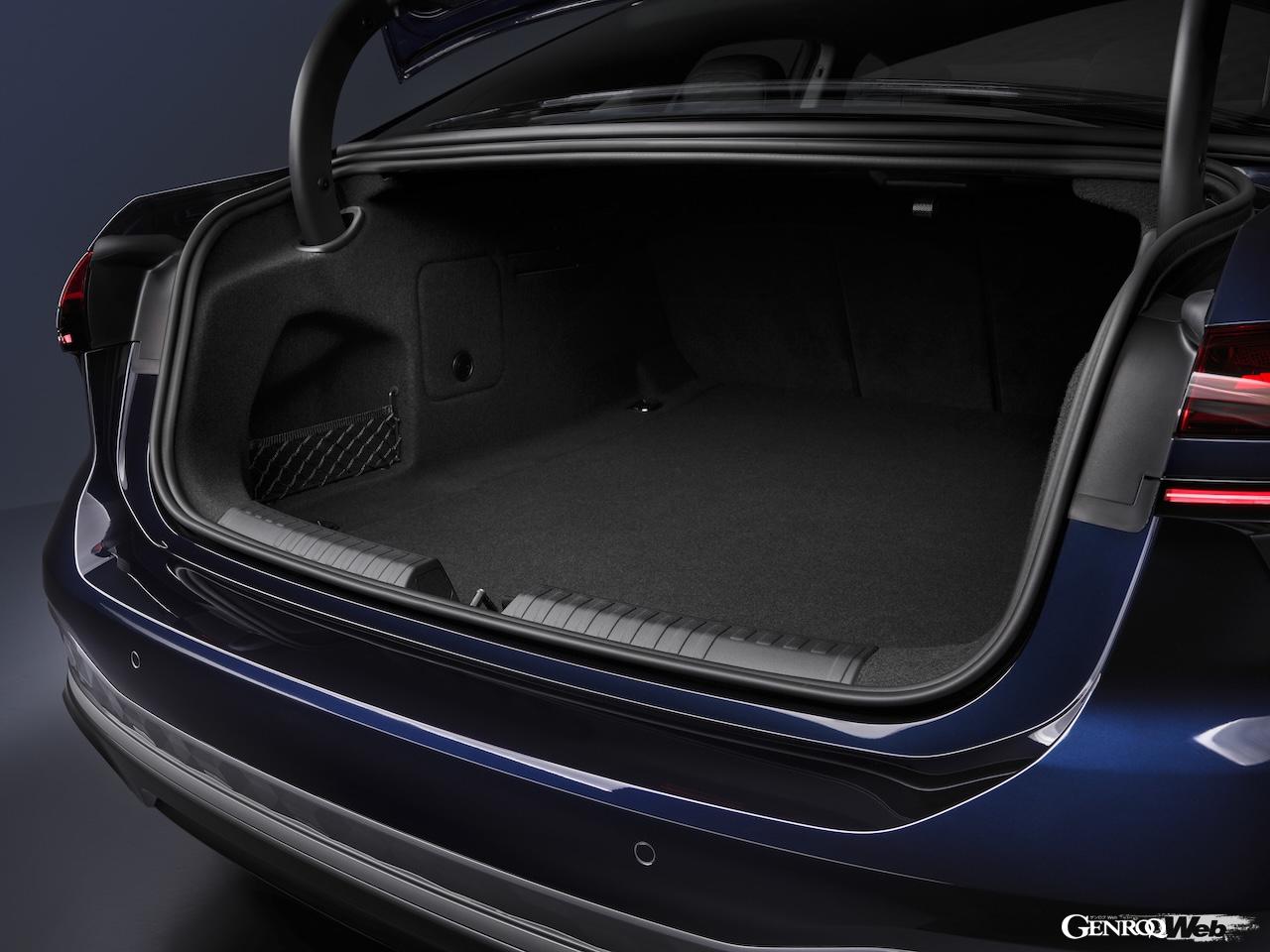 ICE搭載4サルーン「アウディ A6 セダン」のラゲッジルーム。