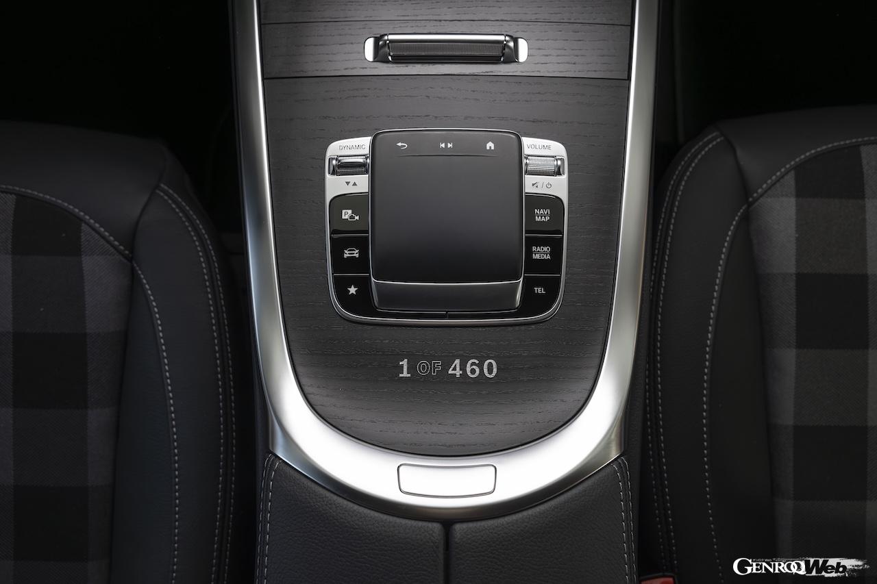 「メルセデス・ベンツ Gクラス エディション ストロンガー ザン 1980s」のインテリア。