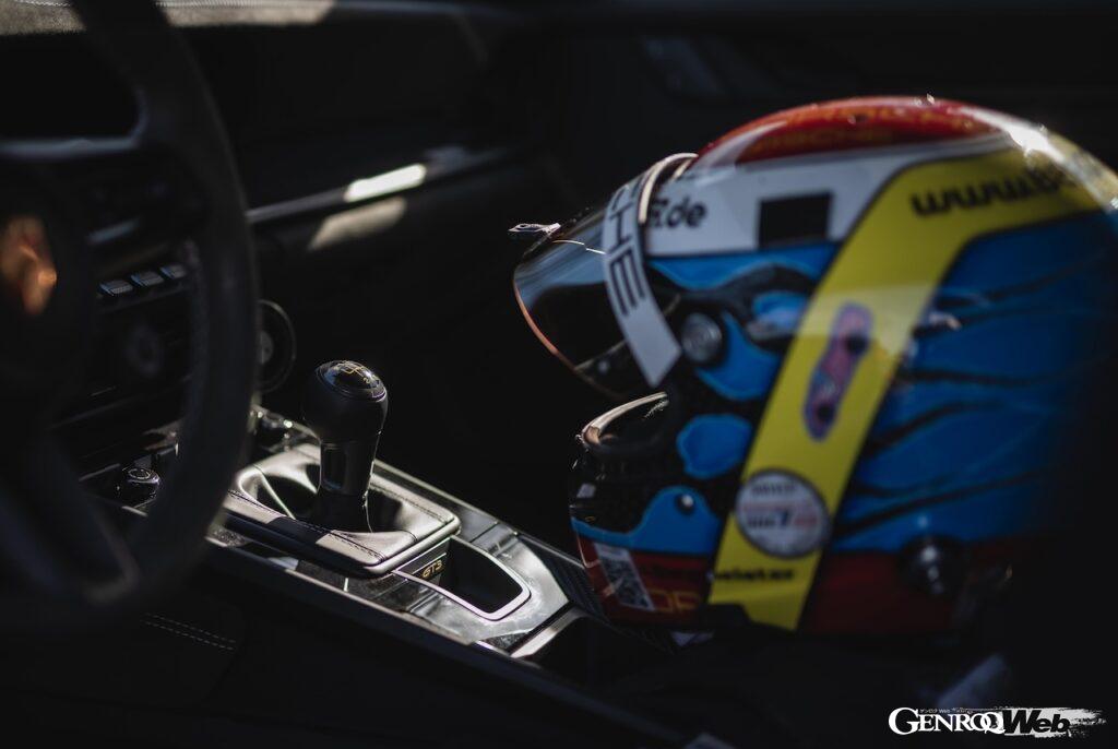 今回、20.6km時代にMT車両で記録された「7分01秒300」のラップレコードを、20.832kmのフルラップに換算した「7分05秒800」がターゲットタイムに設定された。