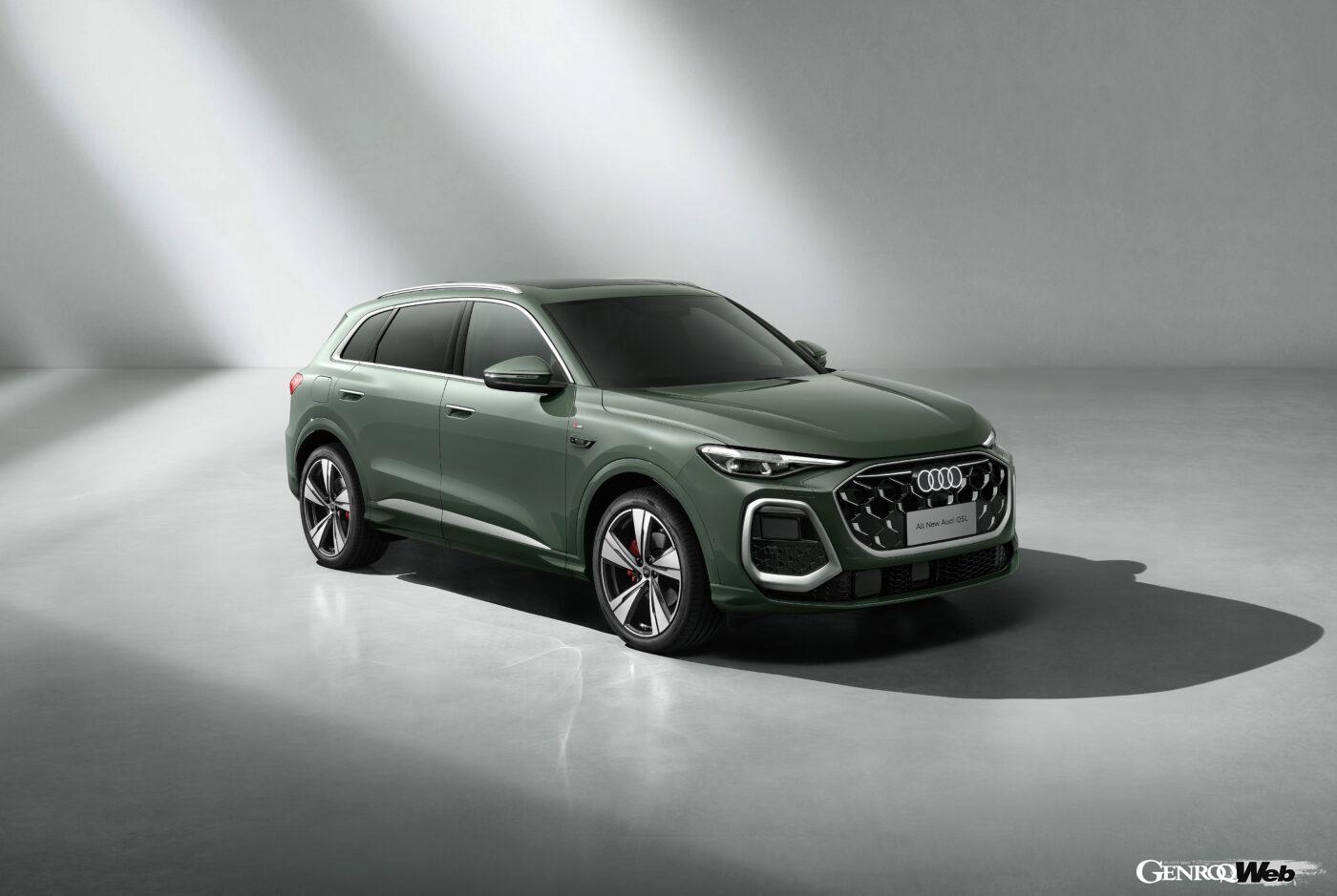 上海モーターショー2025において、公開された「アウディ Q5L」。