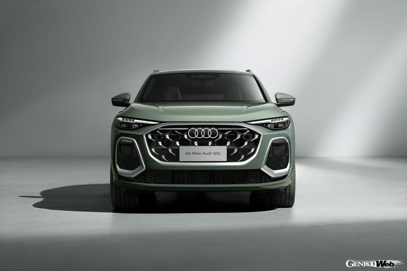 上海モーターショー2025において、公開された「アウディ Q5L」。