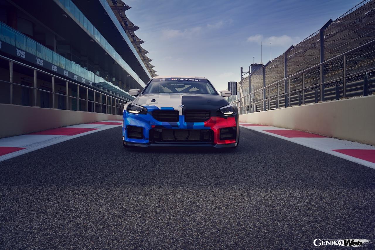 DTM開幕戦オッシャースレーベンで公開された「BMW M2 レーシング」。