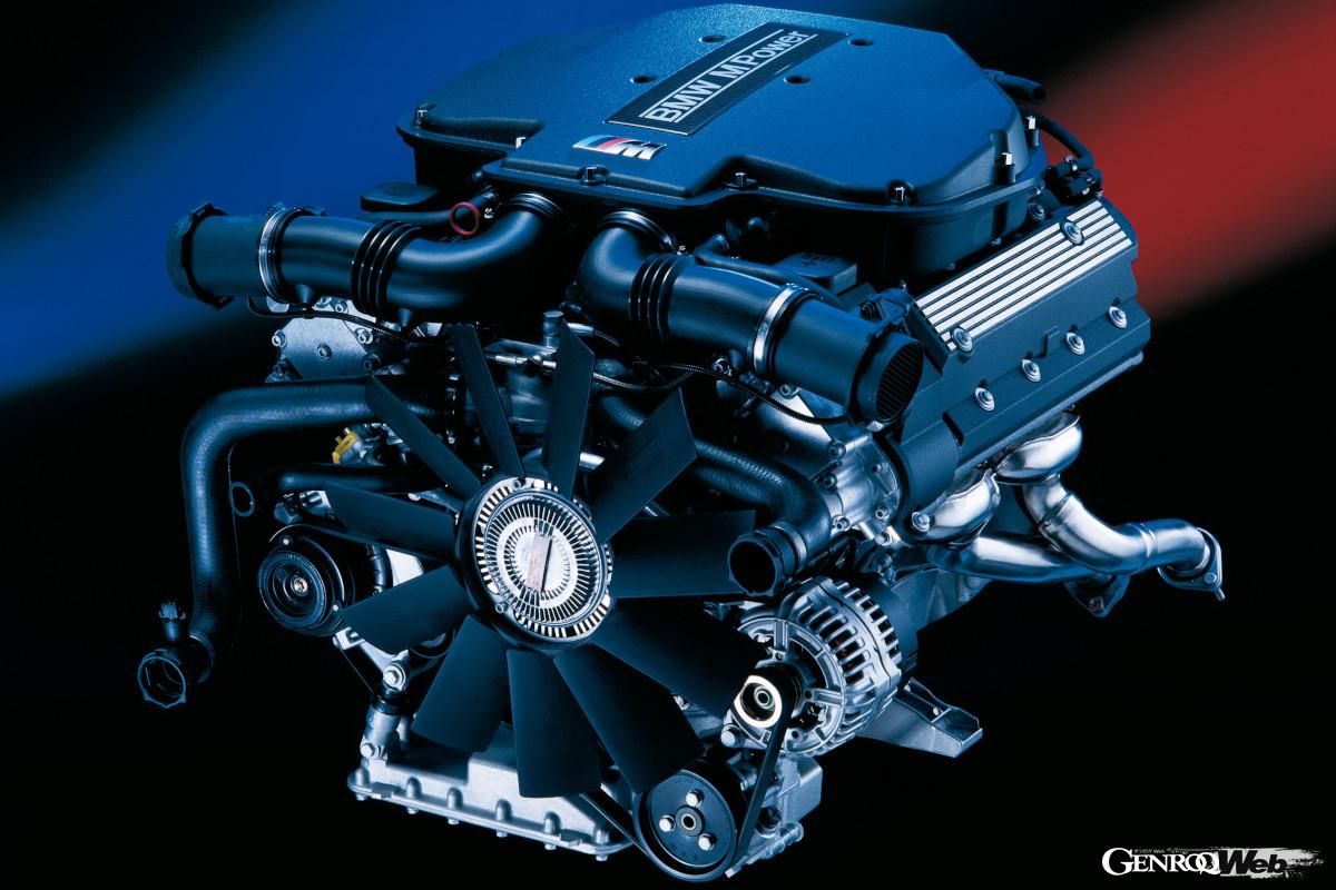 BMWとして初となるダブルVANOS（可変バルブタイミング）を装備した4.9リッターV8DOHC“S62“ユニット。
