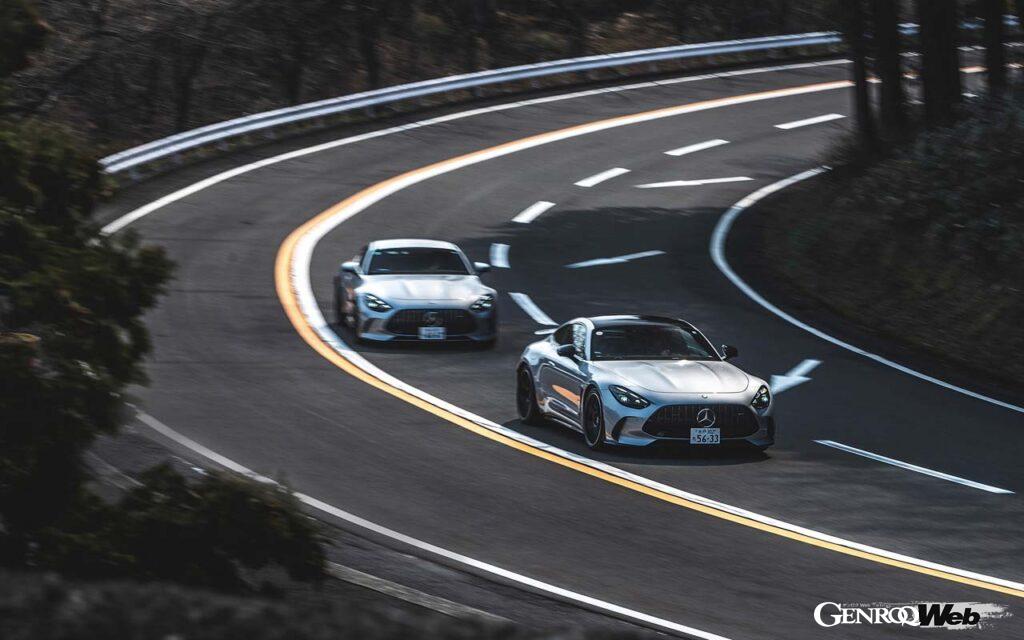 816PS／1420Nmという途方もないシステムアウトプットを誇るGT63 S Eパフォーマンスに対し、GT63 4マティック＋クーペは585PS／800Nmを発揮する4リッターV8ツインターボエンジンを積む。