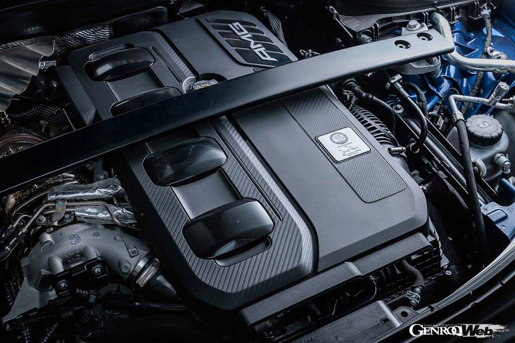 421PS/500Nmを発生する2.0リッター直列4気筒ツインターボエンジンに9速ATを組み合わせる。低速からトルキーな特性を持つ。