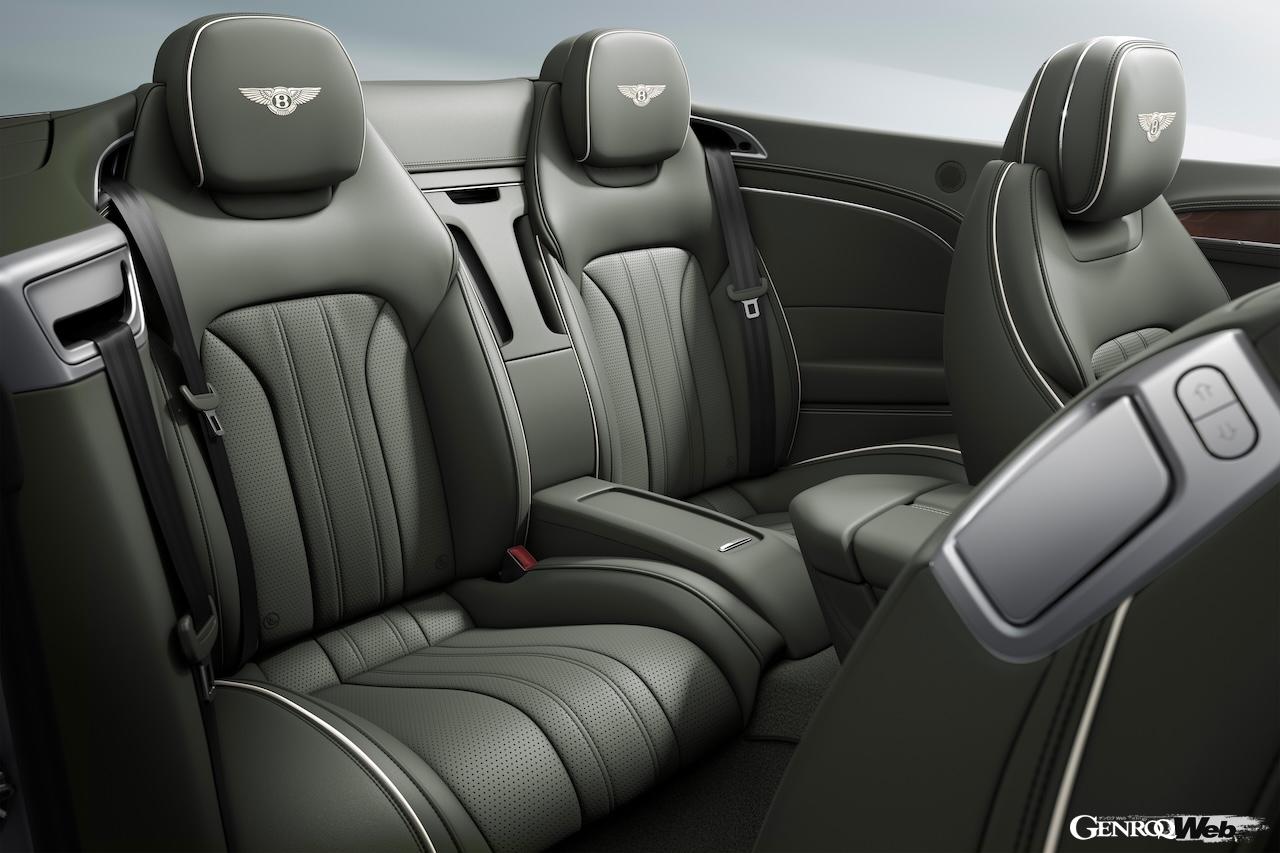 新型PHEVパワートレインが導入された「ベントレー コンチネンタル GTC ベース」のインテリア。