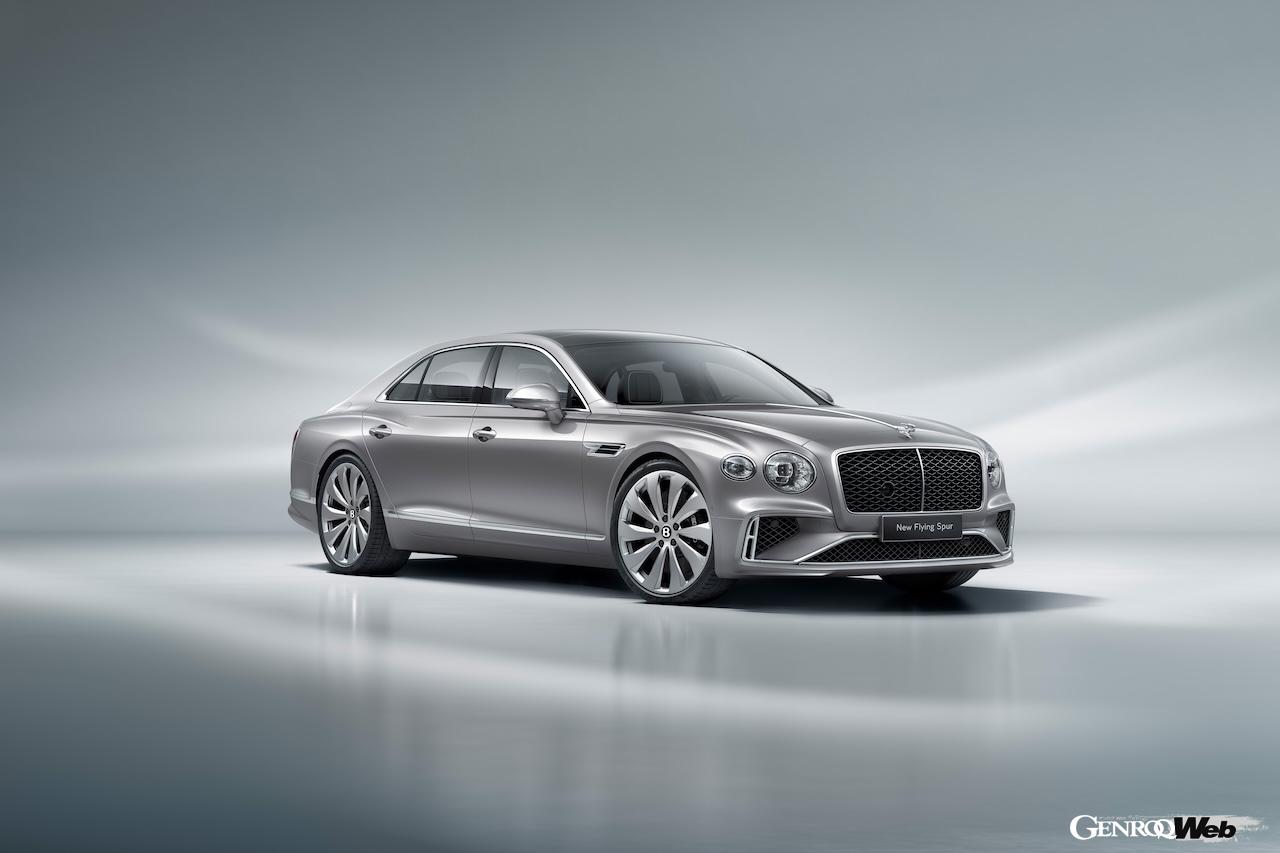 新型PHEVパワートレインが導入された「ベントレー フライングスパー ベース」のエクステリア。