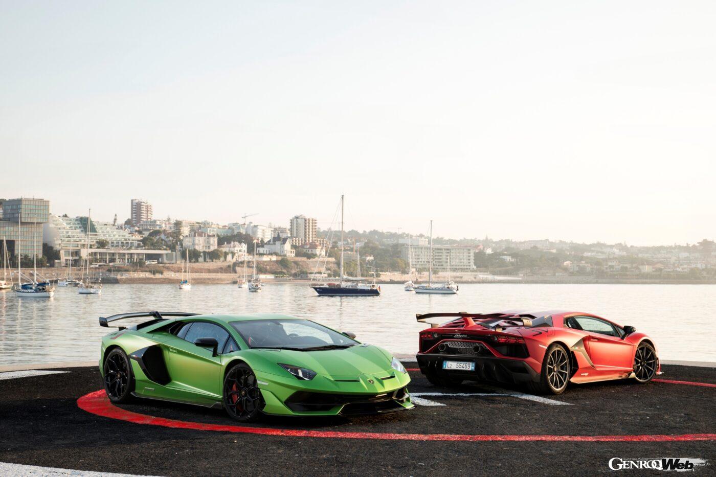 新車での販売は終了しており、正規ディーラーや専門業者から中古車を購入することになる。