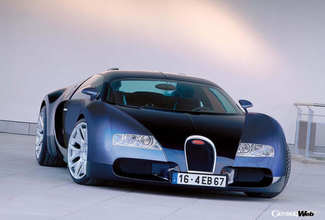 それまでのイタルデザインから、フォルクスワーゲンの自社デザインへと変更されたのが、「EB 18/4 ヴェイロン」。また、搭載されるパワーユニットも8.0リッターW型16気筒クアッドターボエンジンに変更されている。