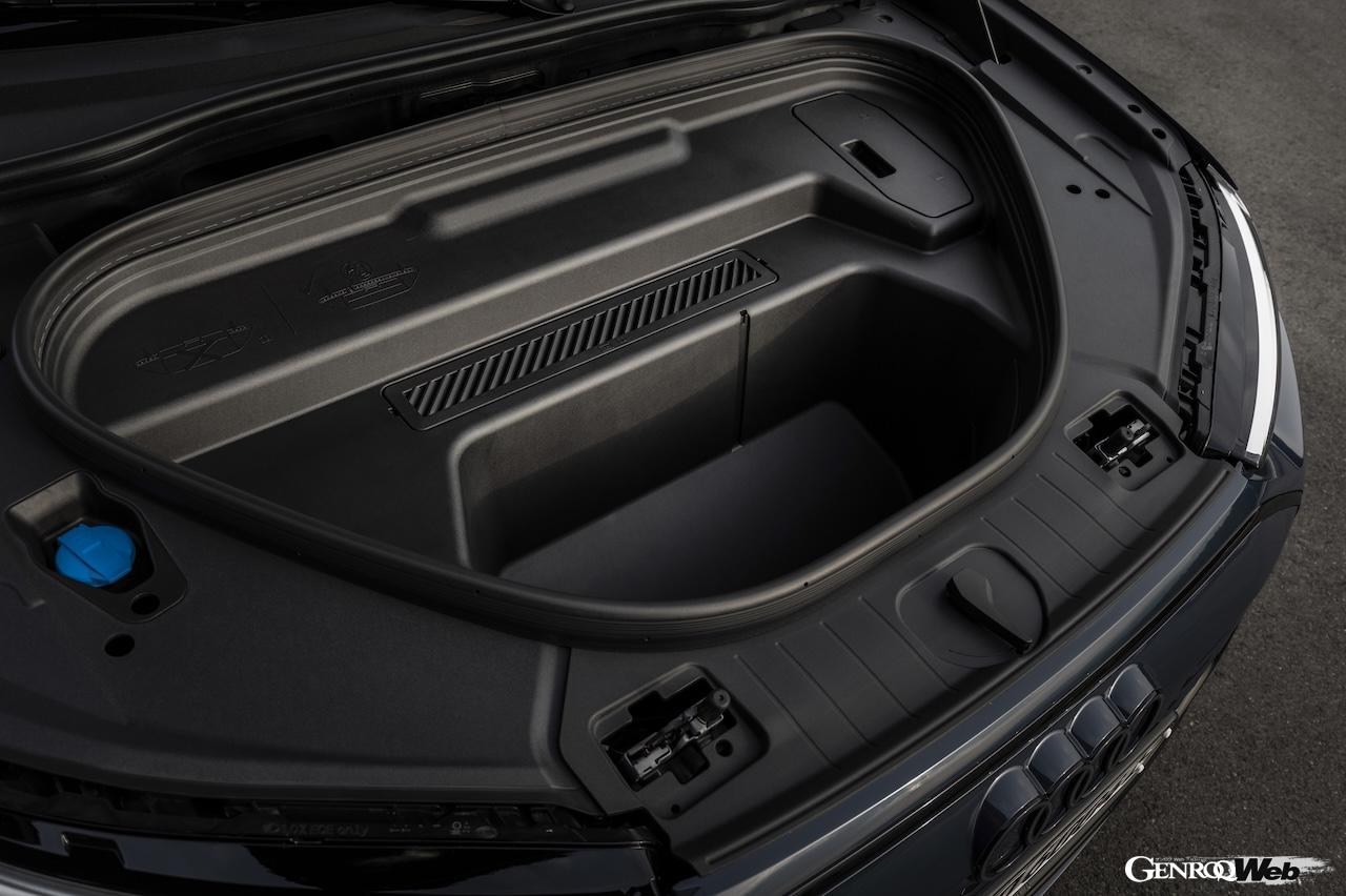 アウディ Q6 e-tron quattro