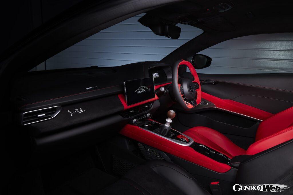 「ロータス エミーラ クラーク エディション」のコクピット。