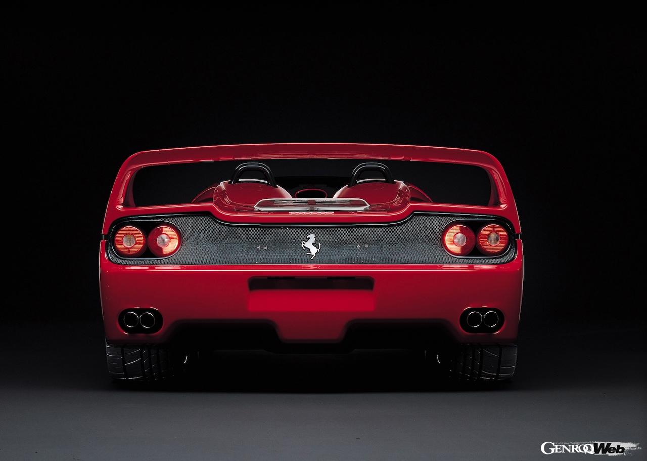 デビュー30周年を迎えた「フェラーリ F50」のエクステリア。