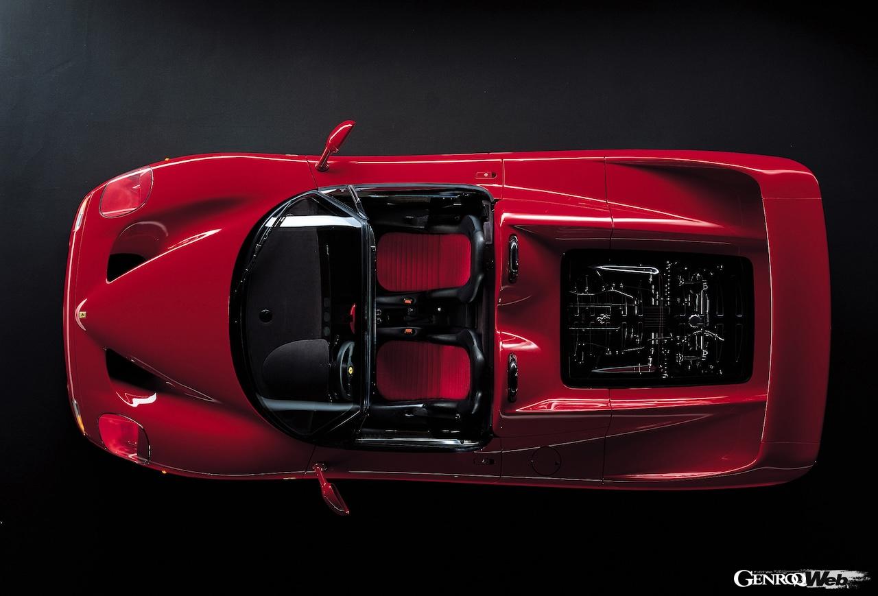 デビュー30周年を迎えた「フェラーリ F50」のエクステリア。