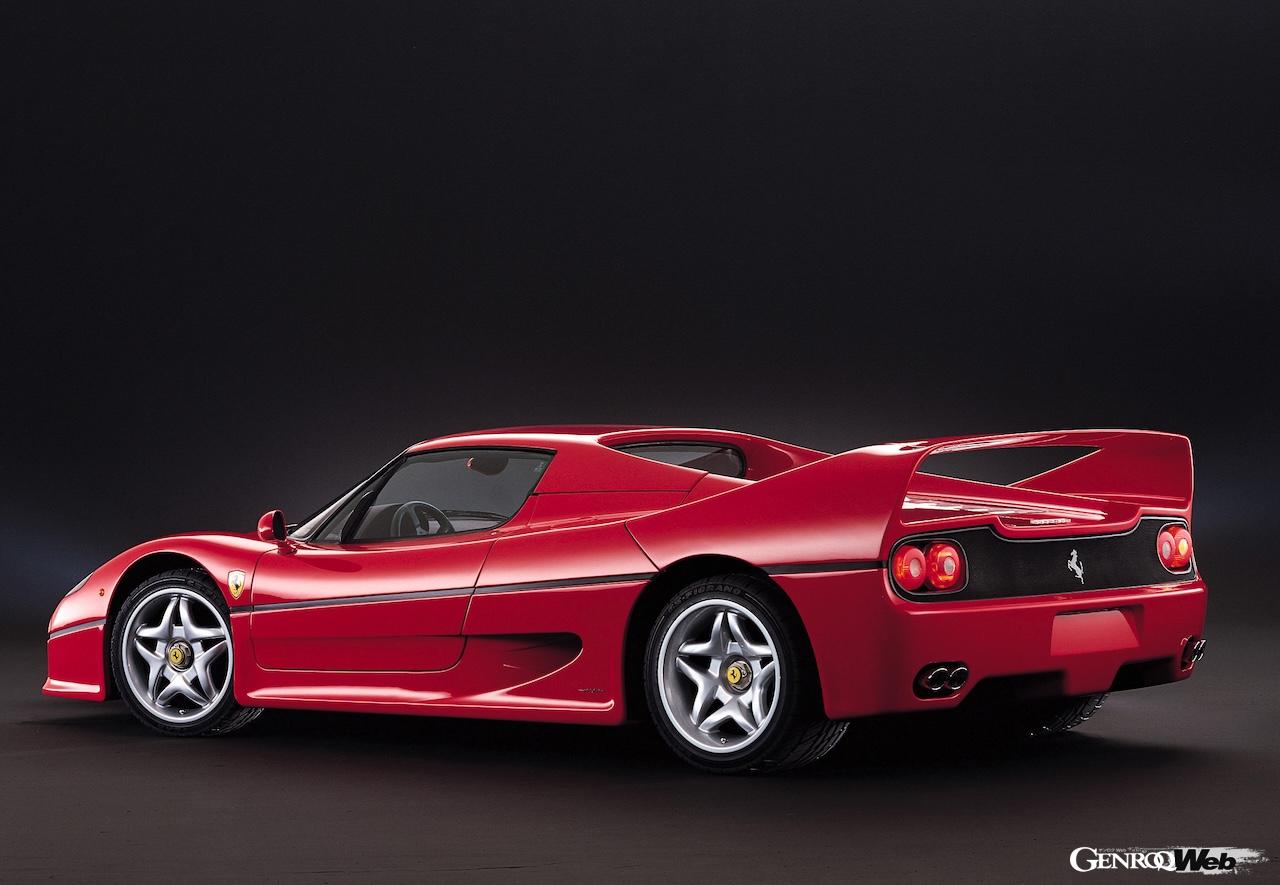 デビュー30周年を迎えた「フェラーリ F50」のエクステリア。