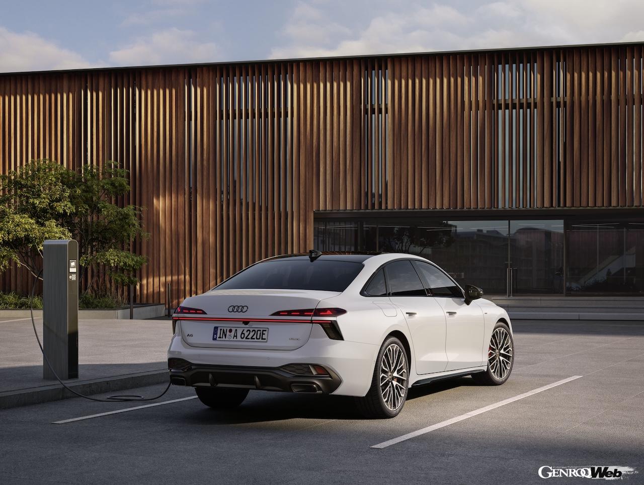 「アウディ A6 セダン e-hybrid quattro」のエクステリア。