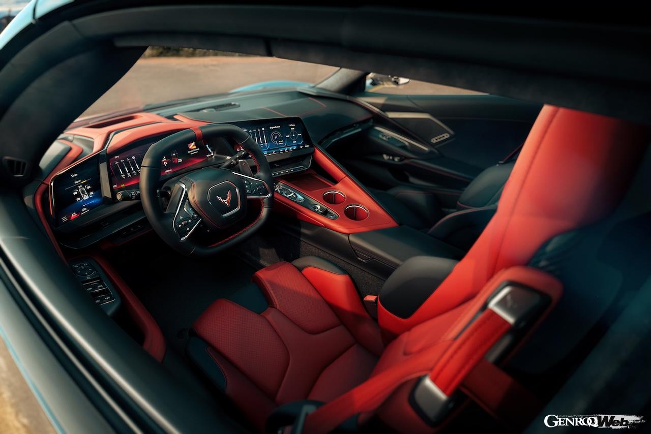 ゼネラルモーターズのシボレー・ディビジョンは、最新ディスプレイを導入した、2026年型シボレー コルベットのコクピットを公開した。