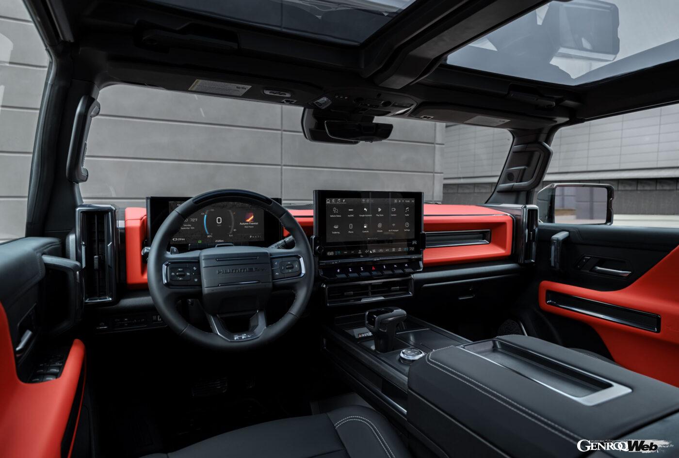 「ハマー EV」2026年モデルのインテリア。
