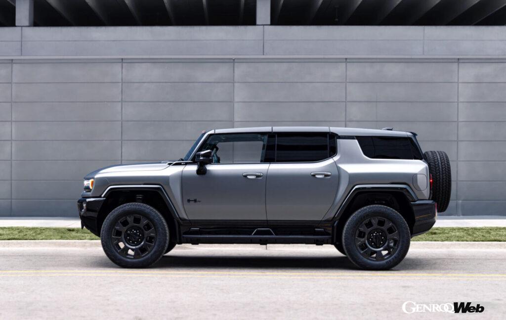 新たに限定仕様「カーボンファイバー・エディション」を、ピックアップとSUVに設定。専用内外装に加えて、動力性能にもアップデートされており、0-60mph加速2.8秒を実現している。