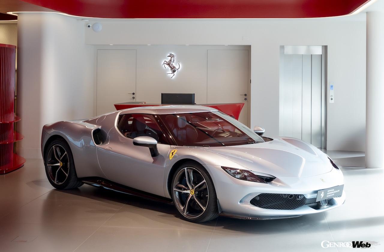 イタリア・ローマにオープンした、フェラーリの最新コンセプトをが導入されたショールーム。