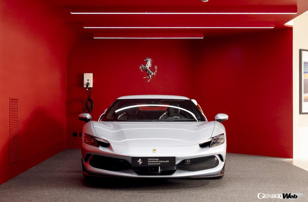 イタリア・ローマにオープンした、フェラーリの最新コンセプトをが導入されたショールーム。